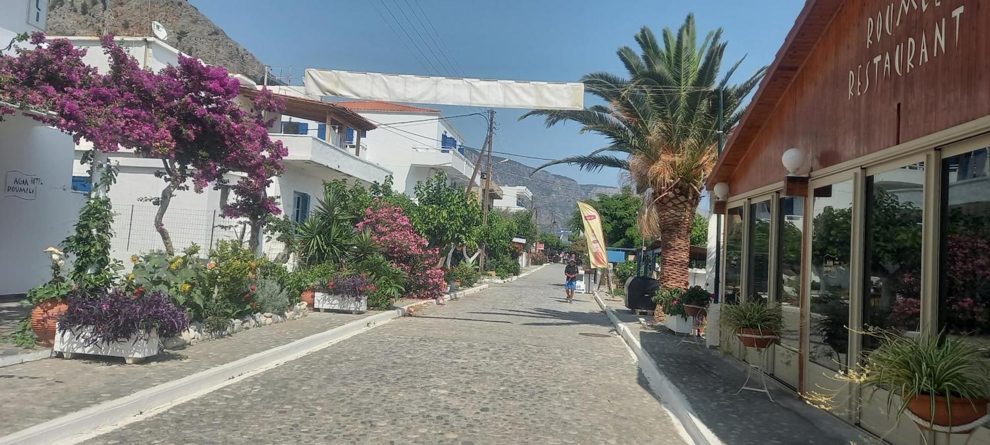 Zorbas Studios Agia Roúmeli Exterior foto