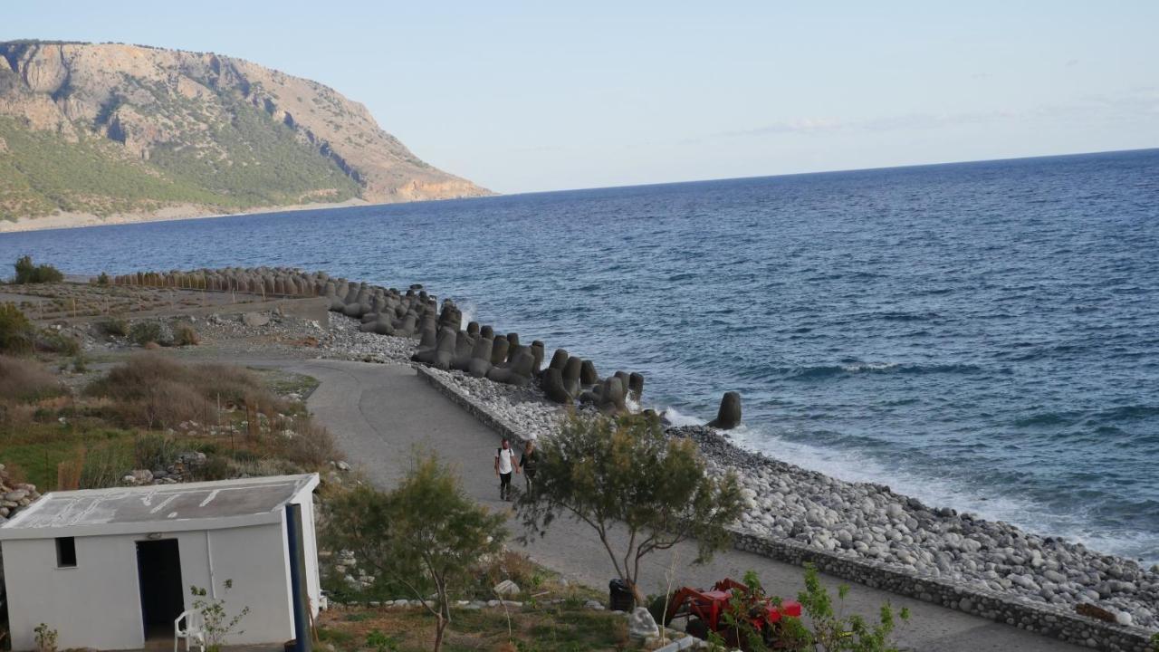 Zorbas Studios Agia Roúmeli Exterior foto